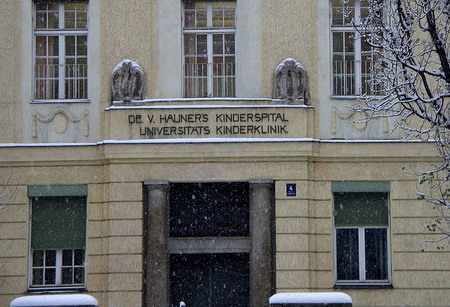 Детская университетская клиника ХАУНЕРШЕН (Haunerschen Kinderspital) в Мюнхене