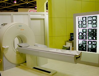 Комптьютерный томограф SOMATOM Smile - SIEMENS - ЗДРАВООХРАНЕНИЕ-2002 - Pепортаж РМС-Экспо