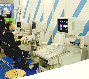 Универсальные ультразвуковые системы компании ALOKA - ЗДРАВООХРАНЕНИЕ-2002 - Pепортаж РМС-Экспо