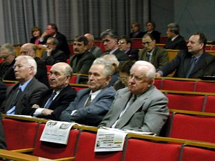 Министерство здравоохранения Российской Федерации наградило почетными грамотами коллектив старейших преподавателей медико-профилактического факультета Московской медицинской академии имени И.М. Сеченова