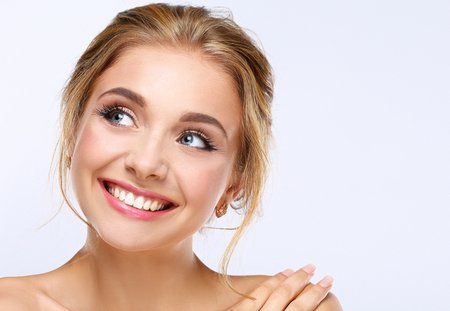 Мостовидные протезы на корневых имплантах в Германии