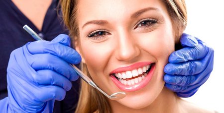 Удаление зубов и корней